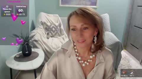 Helen online show from September 29, 2025, 5:23 am
