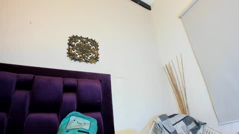 Veronica Gills online show from March 12, 2025, 7:28 pm