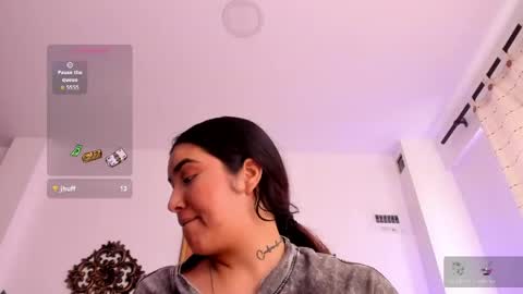 Snapshot of veronicagilss chatting on April 25, 2026, 9:01 pm Veronica Gills online show from April 25, 2026, 9:01 pm