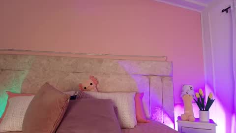 Vero  online show from March 11, 2025, 3:45 pm