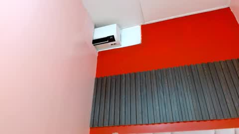 Veronica Robles online show from September 24, 2025, 7:06 pm