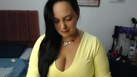 veroniicabbw_ online show from June 3, 2026, 2:44 pm