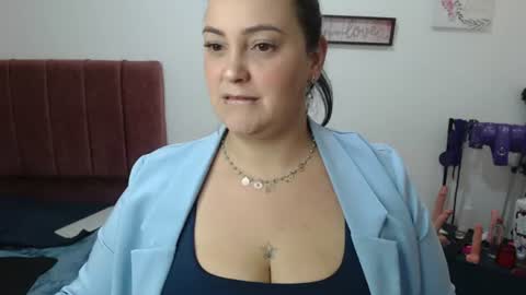 Snapshot of veroniicabbw_ chatting on August 3, 2026, 10:54 am veroniicabbw_ online show from August 3, 2026, 10:54 am