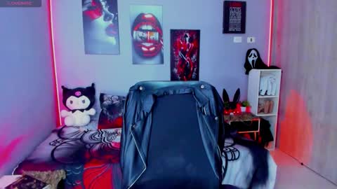 Miss Veronika online show from November 13, 2025, 7:13 pm