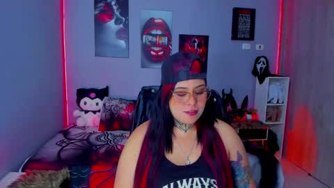 Miss Veronika online show from December 5, 2025, 2:03 pm