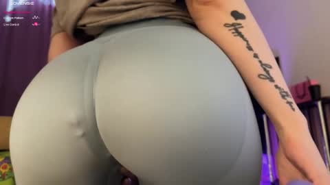 VeronikaAV online show from December 16, 2025, 7:46 am