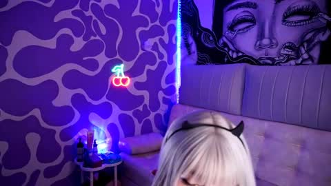        online show from April 24, 2026, 1:19 am