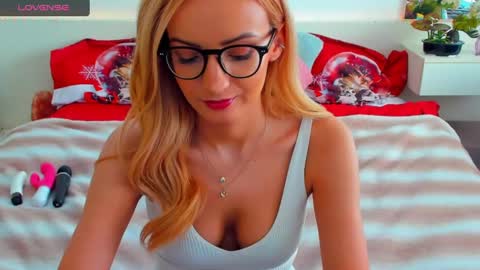 VerraSweet4u online show from February 19, 2025, 6:55 am