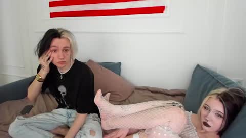 veryraretwins online show from July 1, 2026, 5:09 am