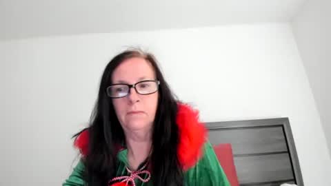 Snapshot of verysassypeachgoddess chatting on December 21, 2025, 2:24 pm verysassypeachgoddess online show from December 21, 2025, 2:24 pm