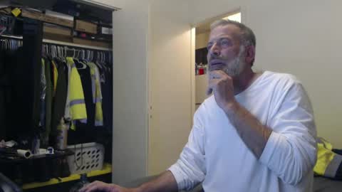 hairy man online show from February 2, 2025, 1:02 am