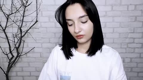 Ana online show from March 6, 2025, 2:29 pm