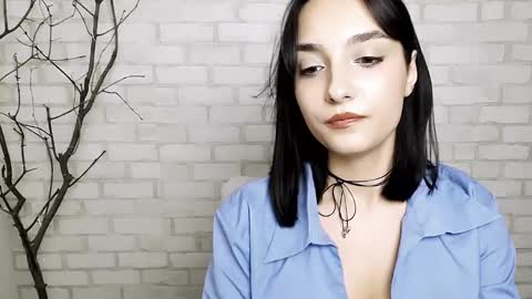 Ana online show from March 11, 2025, 3:12 pm