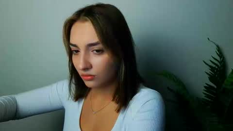 Ana online show from October 10, 2025, 6:29 pm