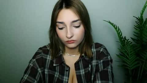 Snapshot of veryveryshygirl chatting on April 29, 2026, 6:36 pm Ana online show from April 29, 2026, 6:36 pm
