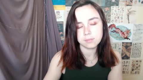 veryveryvery_shy online show from September 22, 2025, 5:20 am