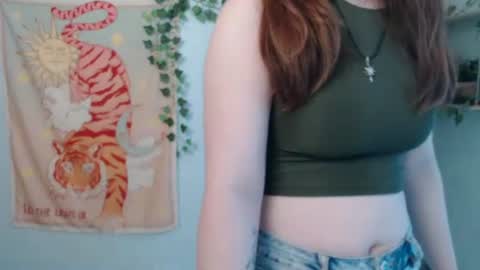 Snapshot of veryveryvery_shy chatting on June 29, 2026, 10:15 am veryveryvery_shy online show from June 29, 2026, 10:15 am