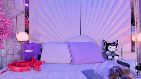 Vesper Velvet  online show from April 21, 2026, 5:03 am