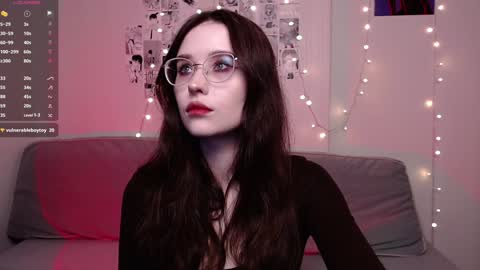 Iva  online show from December 19, 2024, 8:02 pm