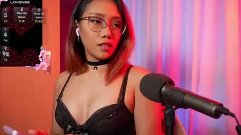 Snapshot of vexanyx chatting on June 9, 2026, 10:27 am Vexa Nyx online show from June 9, 2026, 10:27 am