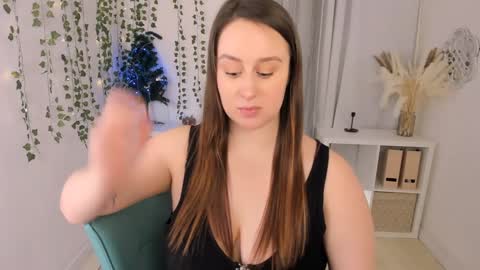 Camilla online show from December 14, 2024, 11:29 am