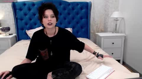 Via online show from October 23, 2025, 10:47 am