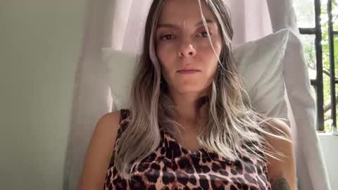 Snapshot of viajemos chatting on April 29, 2026, 8:48 pm papichulo y mamichula online show from April 29, 2026, 8:48 pm