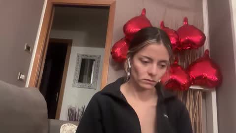 Snapshot of viajemos chatting on May 18, 2026, 7:41 pm papichulo y mamichula online show from May 18, 2026, 7:41 pm