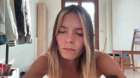 Snapshot of viajemos chatting on May 31, 2026, 5:09 pm papichulo y mamichula online show from May 31, 2026, 5:09 pm