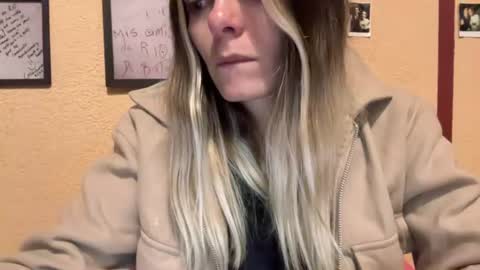 Snapshot of viajemos chatting on June 27, 2026, 2:38 am papichulo y mamichula online show from June 27, 2026, 2:38 am