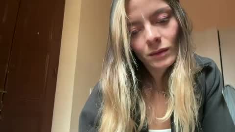 Snapshot of viajemos chatting on July 3, 2026, 4:13 pm papichulo y mamichula online show from July 3, 2026, 4:13 pm