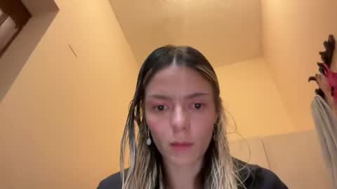 Snapshot of viajemos chatting on July 18, 2026, 2:54 pm papichulo y mamichula online show from July 18, 2026, 2:54 pm