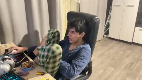 vialeras online show from November 10, 2025, 5:34 pm