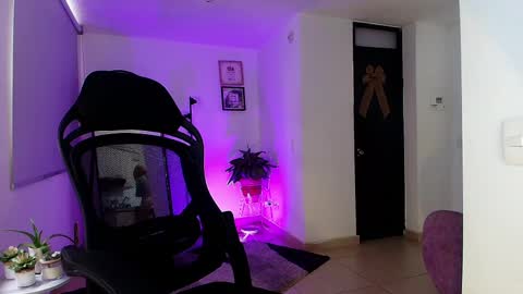 Vianca Cruz online show from April 12, 2026, 8:25 pm