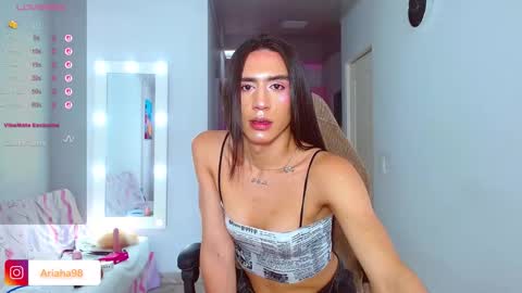 Ariana  online show from November 9, 2025, 8:07 pm