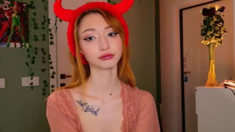 Snapshot of viaress chatting on September 18, 2025, 5:37 pm VIARESS online show from September 18, 2025, 5:37 pm