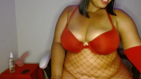 Snapshot of vibe_xxxo chatting on July 18, 2026, 5:22 am vibe_xxxo online show from July 18, 2026, 5:22 am