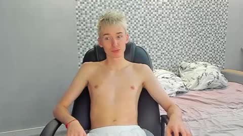 vibemygirl online show from September 10, 2025, 8:58 am