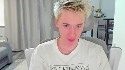 vibemygirl online show from October 11, 2025, 10:36 am