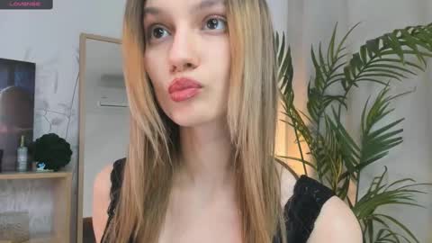 Mikky online show from March 3, 2025, 11:22 am