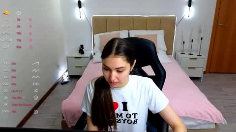 Snapshot of vibetwinkle chatting on May 12, 2026, 8:11 am vibetwinkle online show from May 12, 2026, 8:11 am