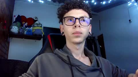 Vicent Brais online show from March 4, 2025, 11:32 pm