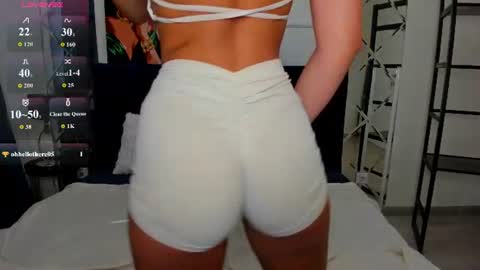 vickie_smith online show from July 5, 2026, 1:01 am