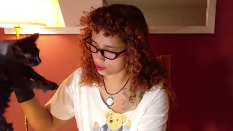 Vicky  online show from November 8, 2025, 2:34 am