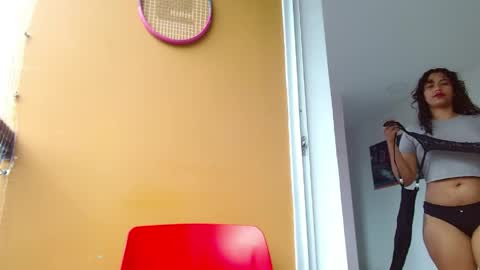 Vicky  online show from April 19, 2026, 9:06 pm