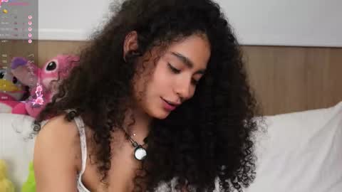 vicky_curly online show from November 15, 2025, 5:27 am