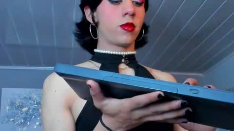  Vicky  online show from April 21, 2026, 2:12 pm