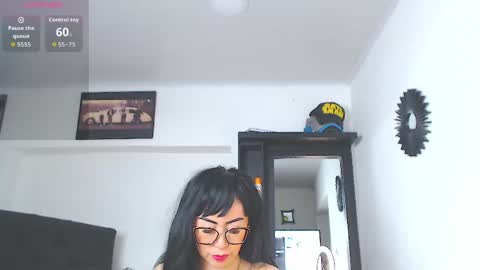 Vicky  online show from April 23, 2026, 8:46 am