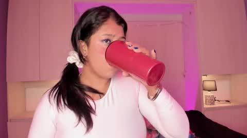 V I C K Y online show from January 15, 2025, 7:44 pm