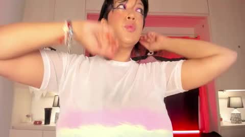 V I C K Y online show from October 26, 2025, 12:33 pm